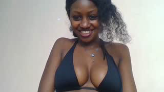 Prettylynee about 10 minutes into her 18 Oct show