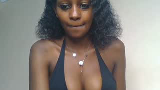 Prettylynee about 2 minutes into her 18 Oct show