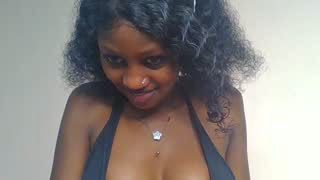 Prettylynee about 3 minutes into her 18 Oct show