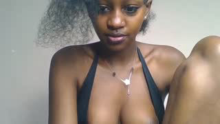 Prettylynee about 1 minute into her 22 Oct show
