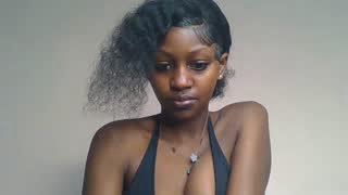 Prettylynee about 5 minutes into her 22 Oct show