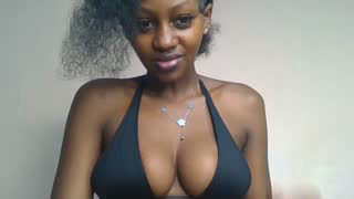 Prettylynee about 2 minutes into her 22 Oct show