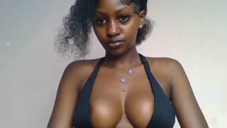 Prettylynee about 5 minutes into her 22 Oct show