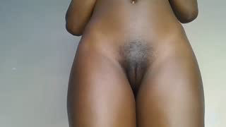 Prettylynee about 4 minutes into her 22 Oct show