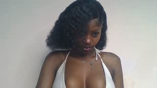 Prettylynee about 1 minute into her 23 Oct show