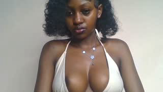 Prettylynee about 3 minutes into her 23 Oct show