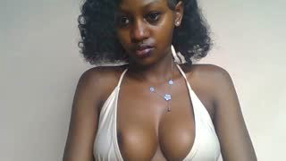Prettylynee about 1 minute into her 23 Oct show