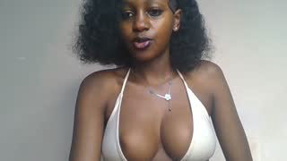 Prettylynee about 3 minutes into her 23 Oct show
