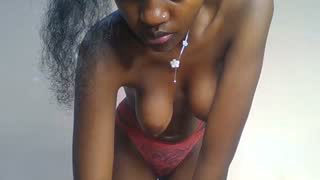 Prettylynee about 15 minutes into her 27 Oct show