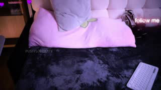 pussylovekate about 2 minutes into her 11 Oct show