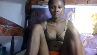 rasoaelizia about 4 minutes into her 24 Oct show