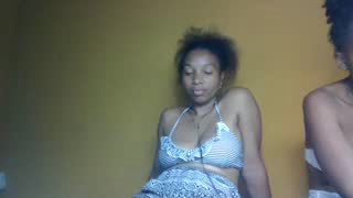 richella34 about 1 minute into her 23 Oct show