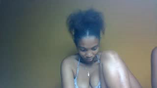 richella34 about 2 minutes into her 24 Oct show