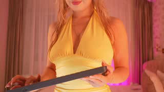rosyemily about 5 minutes into her 12 Oct show