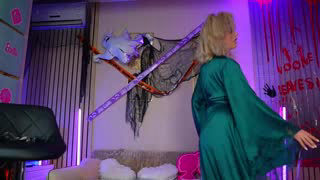 sabrinajadex about 27 minutes into her 23 Oct show