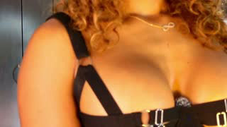 sarah__cinnamon about 6 minutes into her 30 Oct show