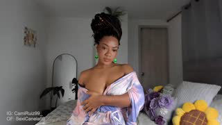 sexicanela99 about 10 minutes into her 21 Oct show