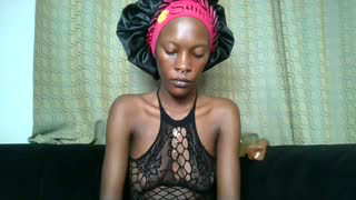 slim_bitch_2 about 25 minutes into her 27 Oct show