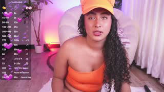 soyjuliana19 about 14 minutes into her 22 Oct show