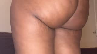 StupidNaturalPhatBooty_ about 5 minutes into their 17 Oct show