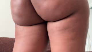 StupidNaturalPhatBooty_ about 6 minutes into their 18 Oct show