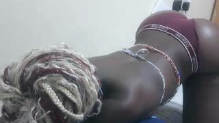 sweetmaya01 about 1 minute into her 24 Oct show