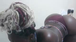 sweetmaya01 about 8 minutes into her 24 Oct show