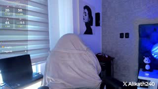 thecosmicgirl about 8 minutes into her 14 Oct show