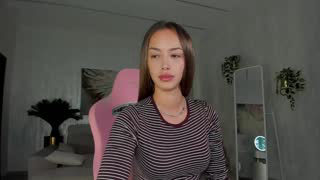 tiffanyhouston_ about 2 minutes into her 10 Oct show
