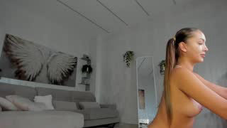 tiffanyhouston_ about 30 minutes into her 22 Oct show