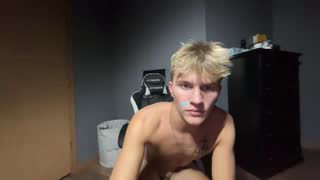 tripp_powers about 6 minutes into his 23 Oct show