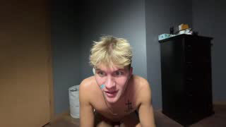 tripp_powers about 3 minutes into his 23 Oct show