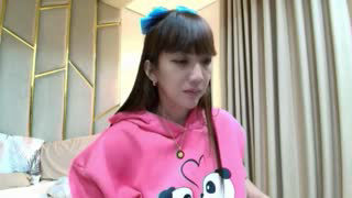 xdreamangel about 5 minutes into her 14 Oct show
