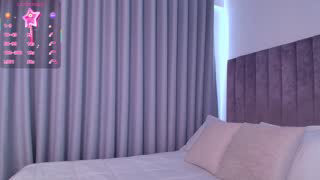 ximelopez1 about 2 minutes into her 10 Oct show