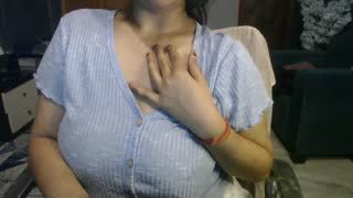 your_ishaa about 1 minute into her 24 Oct show