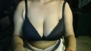 your_ishaa about 8 minutes into her 24 Oct show