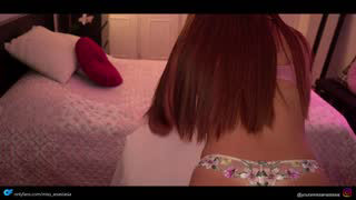 yours_anastasia about 11 minutes into her 22 Oct show