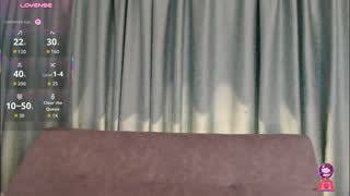 yuliethpetite about 3 minutes into their 23 Oct show